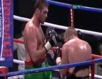 Tyson Fury punching himself in the face