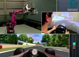 Realistiškas F1 simuliatorius su Robo ranka