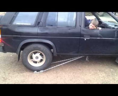 Sunkvežimis be atbulinės pavaros, bet vistiek gali važiuot atgal prietaiso pagalba